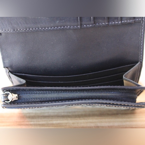 👛 SOLD 👛 - Picture 10 of 11